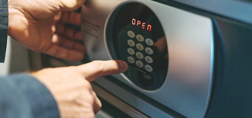 Cash Safe Openers in West Covina, California